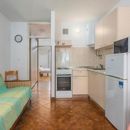 Peskera Apartments Tomicic โปเรช ภายนอก รูปภาพ
