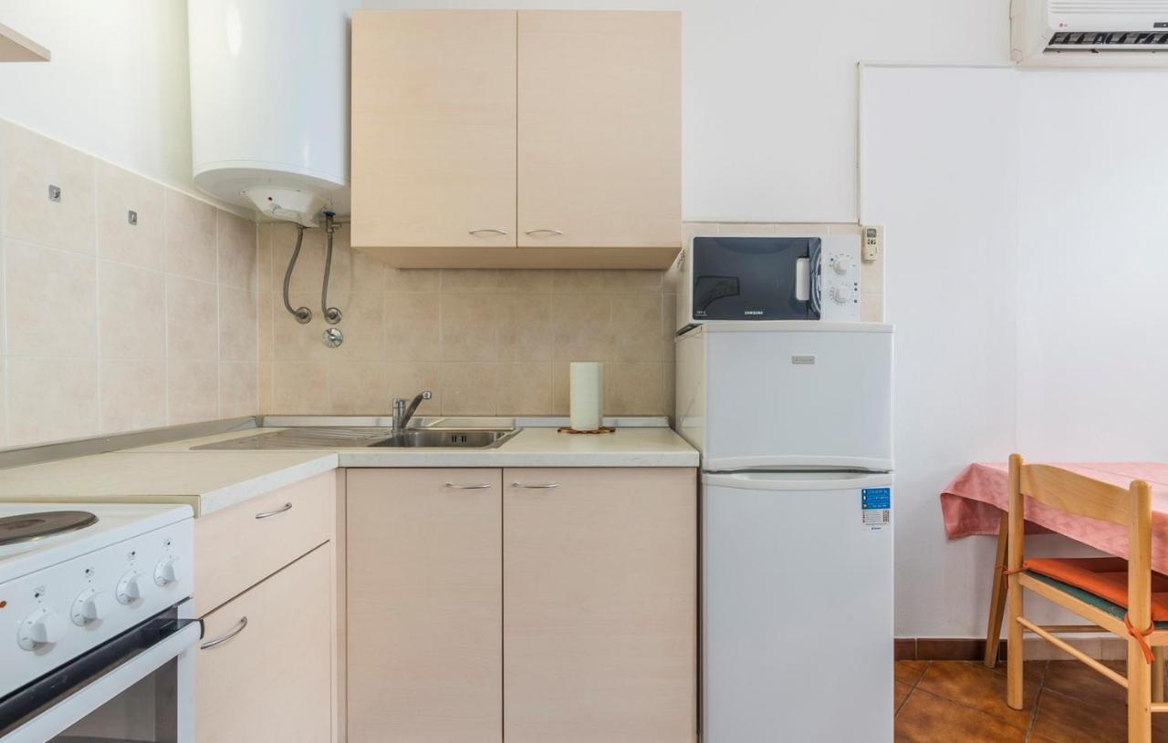 Peskera Apartments Tomicic โปเรช ภายนอก รูปภาพ