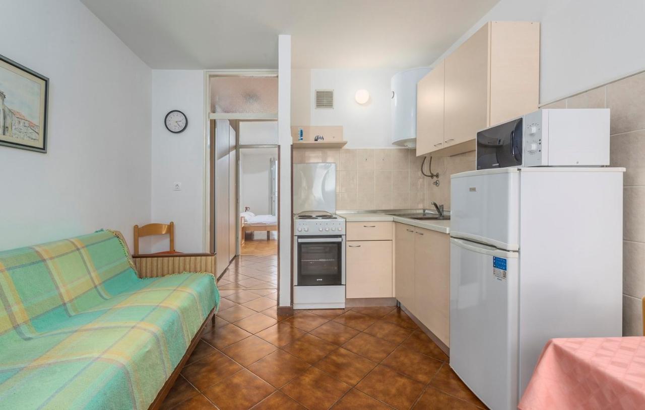 Peskera Apartments Tomicic โปเรช ภายนอก รูปภาพ